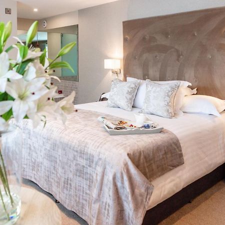 Gleesons Townhouse Booterstown Otel Dublin Dış mekan fotoğraf