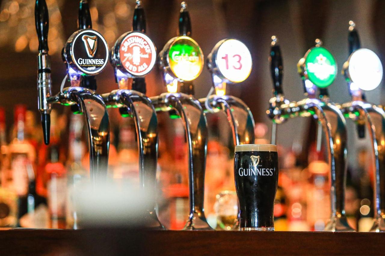Gleesons Townhouse Booterstown Otel Dublin Dış mekan fotoğraf