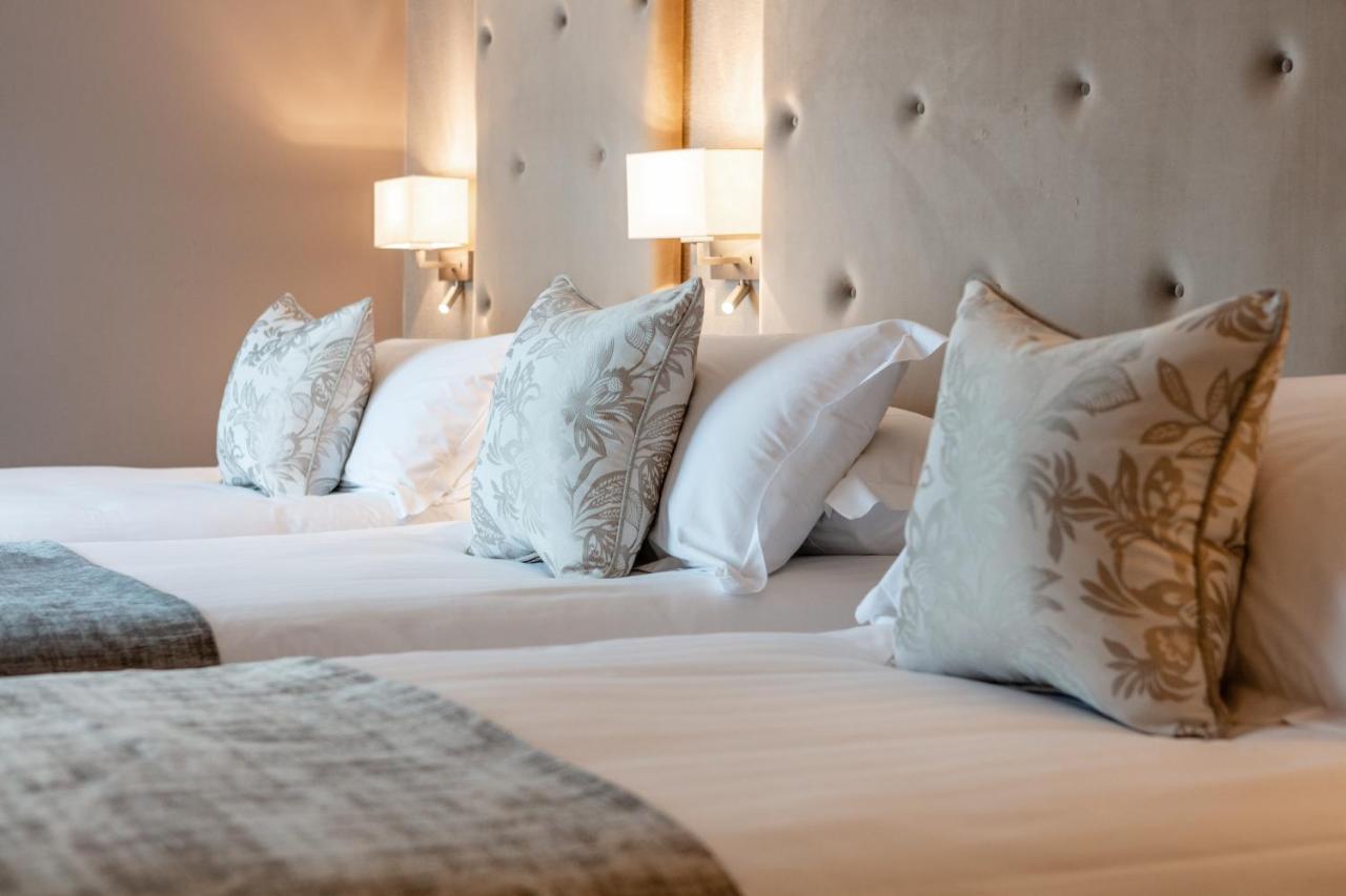 Gleesons Townhouse Booterstown Otel Dublin Dış mekan fotoğraf