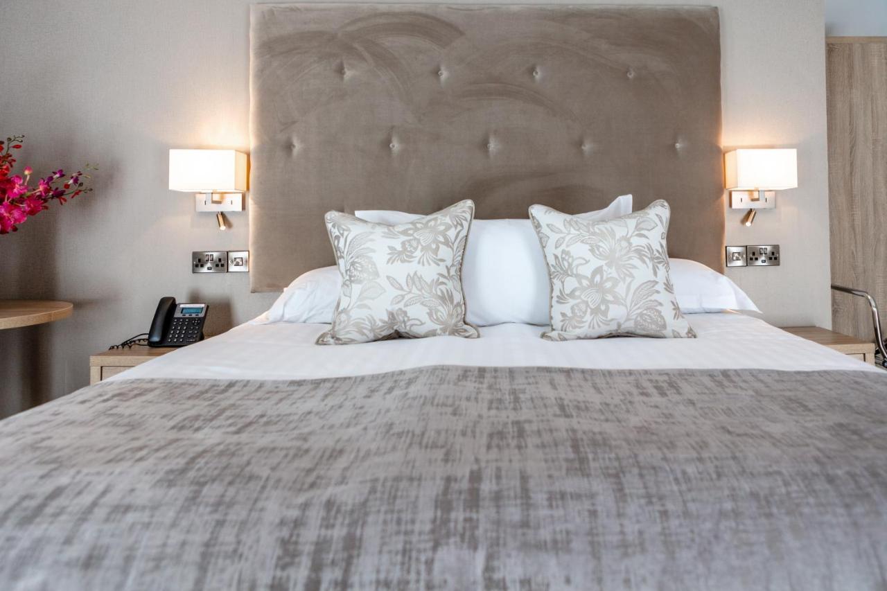 Gleesons Townhouse Booterstown Otel Dublin Oda fotoğraf