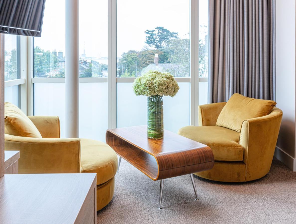 Gleesons Townhouse Booterstown Otel Dublin Dış mekan fotoğraf