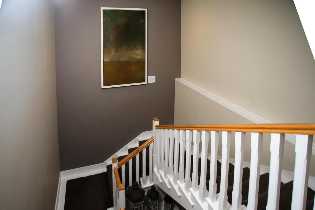 Gleesons Townhouse Booterstown Otel Dublin Dış mekan fotoğraf